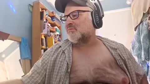 Bendavewill online show from December 19, 8:45 am