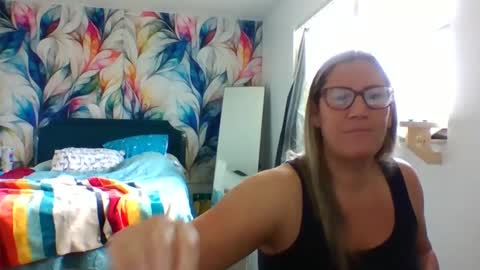 Becky online show from February 25, 4:04 pm