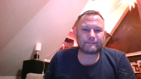 benizio online show from December 4, 3:48 pm