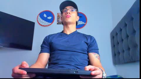 benjamin_calloway online show from December 6, 3:02 am