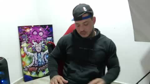 benjamin_isaac online show from August 4, 11:45 pm