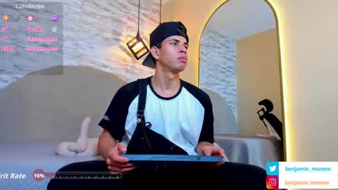 BENJAMIN online show from September 22, 2:32 pm