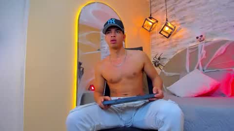 BENJAMIN online show from October 20, 4:01 pm