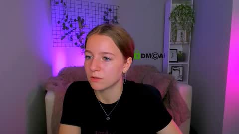 Snapshot of benny_duglas chatting on September 21, 9:35 am Benny online show from September 21, 9:35 am