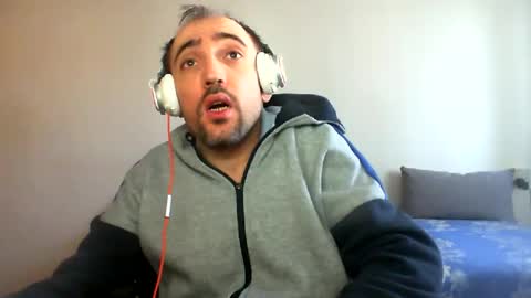 bentish online show from February 18, 6:59 am