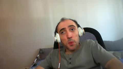 bentish online show from October 11, 7:46 am