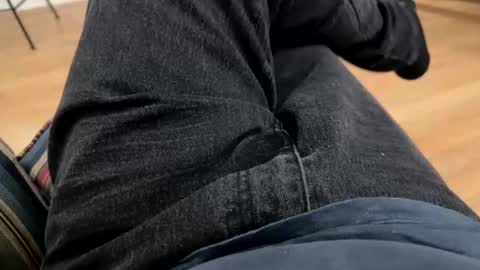 Snapshot of benz10001 chatting on February 16, 11:16 pm benz10001 online show from February 16, 11:16 pm