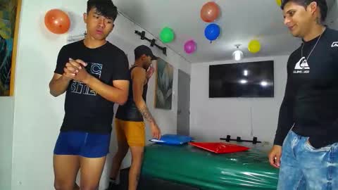 benz boys online show from February 20, 12:40 pm