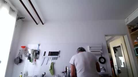 Martin online show from December 21, 9:59 am