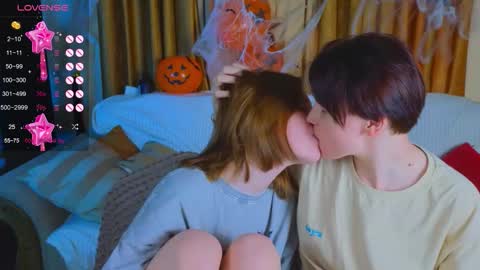 Snapshot of berry_assortment chatting on October 17, 11:14 am Your sweet Tara and Eva online show from October 17, 11:14 am