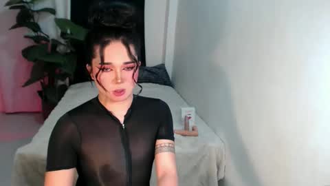 bestgirljulia online show from February 27, 8:29 am