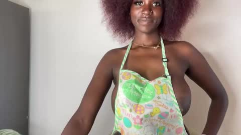 Snapshot of betty_fire_ chatting on October 24, 5:19 am Adah online show from October 24, 5:19 am