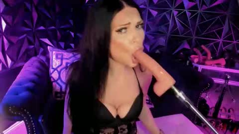 NatashaxoBangs online show from November 19, 3:39 am