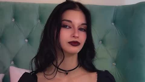 Snapshot of beverlyyork chatting on September 13, 9:23 am Beverly online show from September 13, 9:23 am