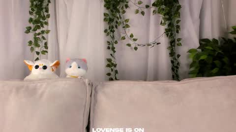 Eliz online show from October 24, 1:17 am