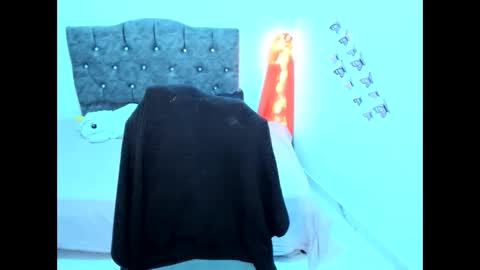 emilia online show from October 12, 1:09 am