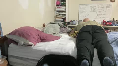 Mr. Muscle Monster online show from December 6, 1:35 am