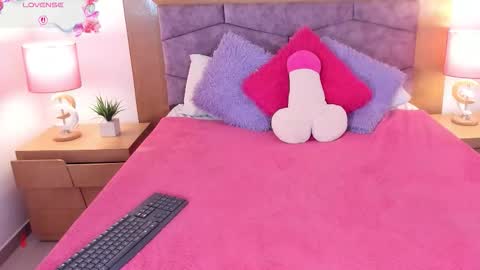 Im astrid online show from March 26, 7:30 pm