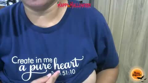 bigboobslyn online show from November 2, 1:55 pm