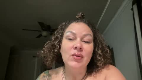 Snapshot of bigbreastsabrina chatting on October 23, 11:44 am BIG BREAST SABRINA online show from October 23, 11:44 am