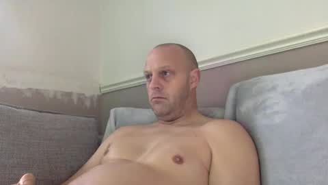 bigbumlover2377 online show from January 31, 10:10 am