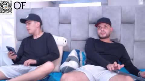DAVID and JUAN online show from October 28, 2:01 am