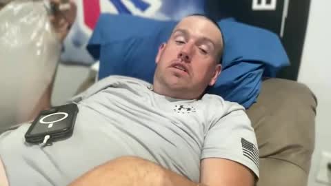 Snapshot of bigcocksuckingslut chatting on September 21, 2:26 am bigcocksuckingslut online show from September 21, 2:26 am