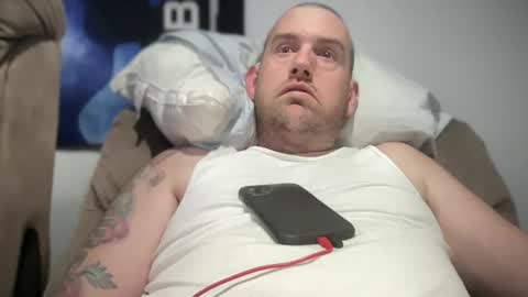 Snapshot of bigcocksuckingslut chatting on January 30, 1:55 am bigcocksuckingslut online show from January 30, 1:55 am