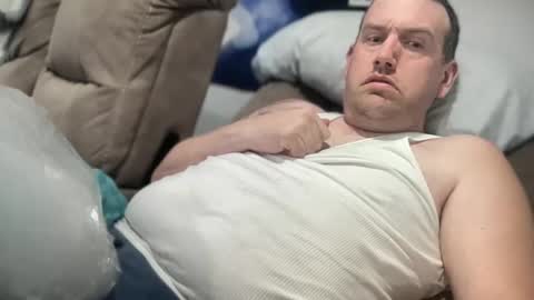 Snapshot of bigcocksuckingslut chatting on February 27, 2:14 am bigcocksuckingslut online show from February 27, 2:14 am