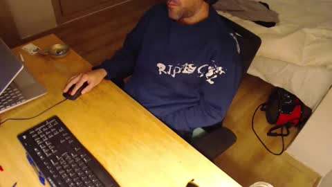 bigcok35spain online show from December 21, 6:47 pm