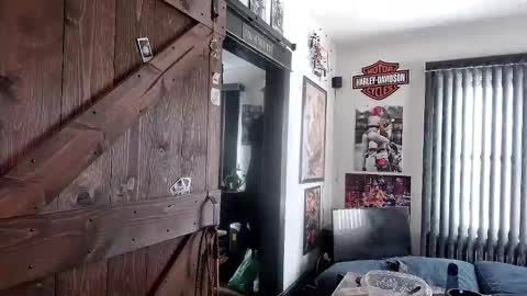 Darryl online show from February 4, 7:55 pm