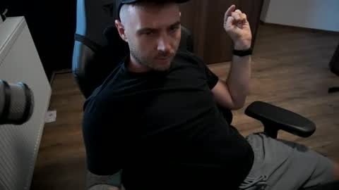 bigdikrogue online show from July 18, 1:57 pm