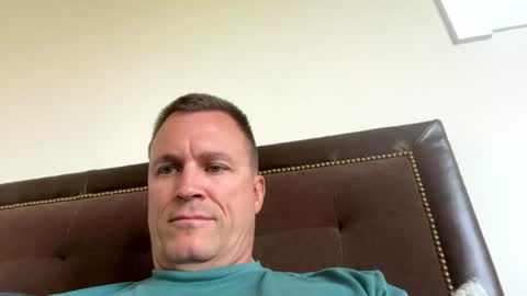 bigger22332233 online show from August 5, 7:22 pm