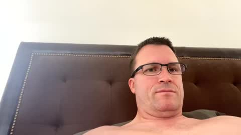 bigger22332233 online show from December 22, 6:15 pm