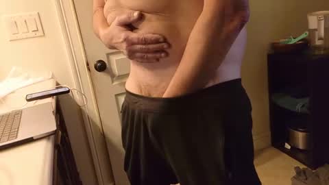 bighands508 online show from April 26, 1:20 pm