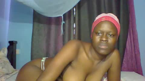 pretty online show from December 3, 8:48 am