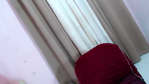 sasha swan online show from February 5, 11:30 pm