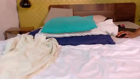 bigroundbooty_ online show from June 11, 2:53 am
