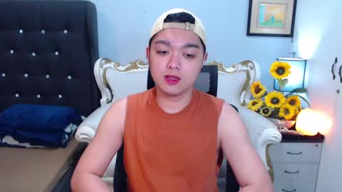 Snapshot of bigshowforyouxx chatting on February 27, 7:08 am Jay online show from February 27, 7:08 am
