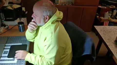 bigthump9999 online show from December 3, 1:06 pm