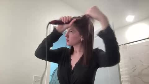 bigtittybabe9876 online show from December 11, 7:57 pm