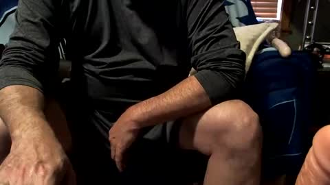biguylovessuckingcock online show from December 21, 7:38 pm