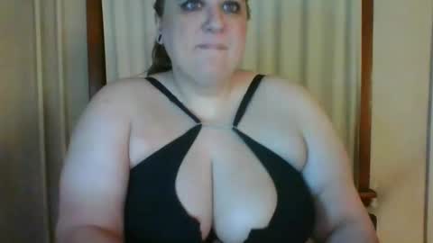 Lady of the WHEEL online show from October 7, 3:24 am