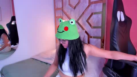 Billie online show from November 26, 2:31 am