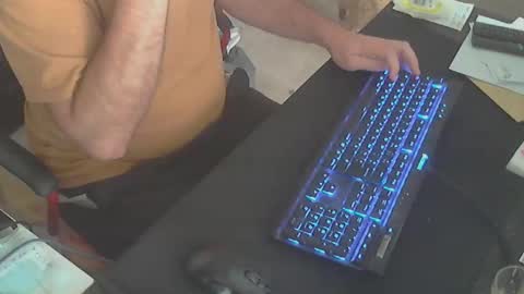 Snapshot of biparislove chatting on October 21, 9:03 am BigDick online show from October 21, 9:03 am