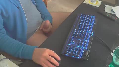 Snapshot of biparislove chatting on October 11, 8:19 am BigDick online show from October 11, 8:19 am