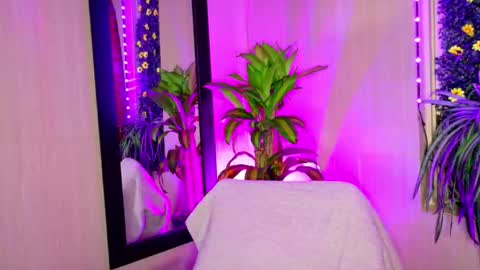  ..  .. online show from October 14, 3:42 am