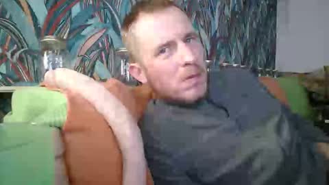 Snapshot of bizoukey15 chatting on September 25, 1:34 am bizoukey15 online show from September 25, 1:34 am