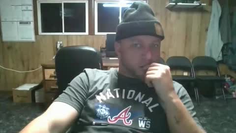 bjhancock_28 online show from November 12, 9:39 pm