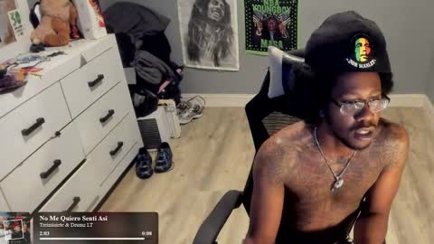 Plant Base Streamers From Pennsylvania online show from November 11, 11:29 pm